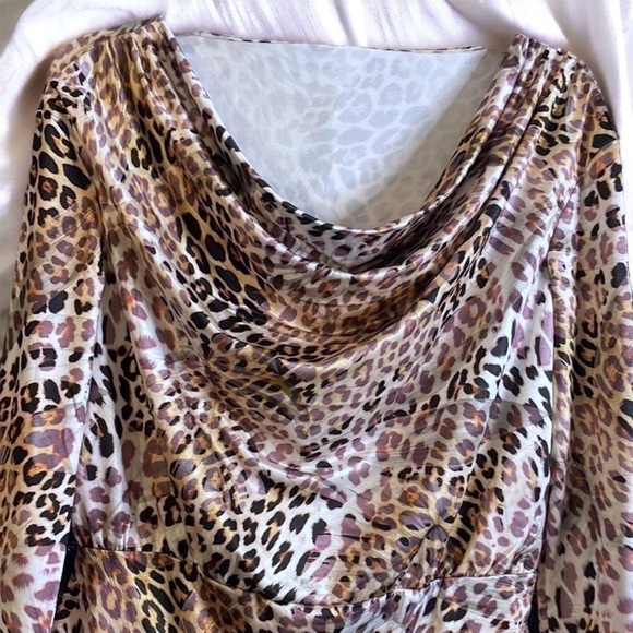 GUESS Cowl Tesha Bodysuit, Ghost Leaf Leopard Print Tan, Extra Large - Picture 4 of 11